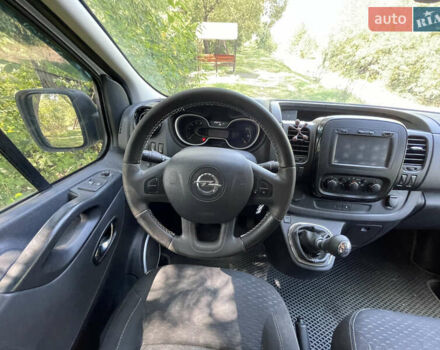 Белый Опель Виваро, объемом двигателя 1.6 л и пробегом 264 тыс. км за 14400 $, фото 17 на Automoto.ua