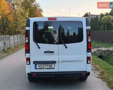 Белый Опель Виваро, объемом двигателя 1.6 л и пробегом 136 тыс. км за 12500 $, фото 6 на Automoto.ua