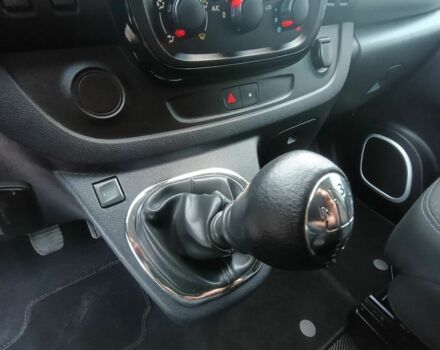 Белый Опель Виваро, объемом двигателя 1.6 л и пробегом 136 тыс. км за 11000 $, фото 18 на Automoto.ua