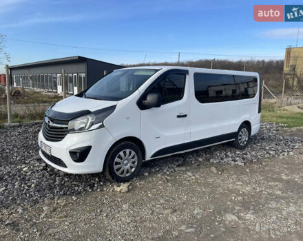 Белый Опель Виваро, объемом двигателя 1.6 л и пробегом 266 тыс. км за 12999 $, фото 9 на Automoto.ua