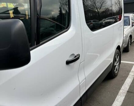 Белый Опель Виваро, объемом двигателя 1.6 л и пробегом 300 тыс. км за 16500 $, фото 2 на Automoto.ua