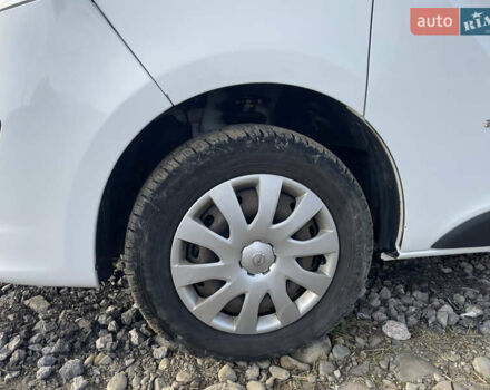 Белый Опель Виваро, объемом двигателя 1.6 л и пробегом 266 тыс. км за 12999 $, фото 15 на Automoto.ua