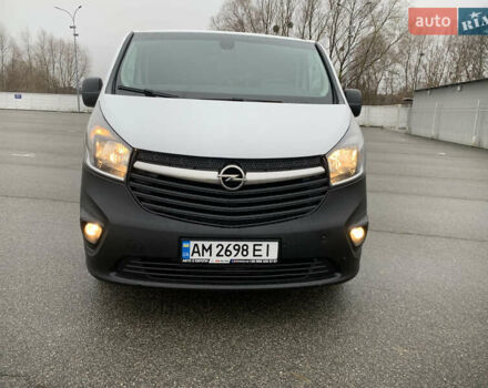 Білий Опель Віваро, об'ємом двигуна 1.6 л та пробігом 183 тис. км за 14900 $, фото 1 на Automoto.ua