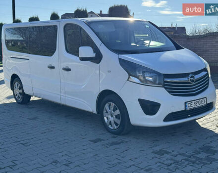 Белый Опель Виваро, объемом двигателя 1.6 л и пробегом 276 тыс. км за 14900 $, фото 2 на Automoto.ua