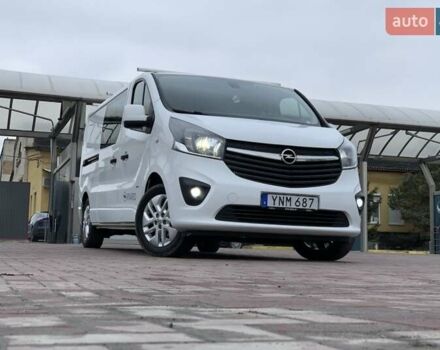 Белый Опель Виваро, объемом двигателя 1.6 л и пробегом 189 тыс. км за 17950 $, фото 3 на Automoto.ua