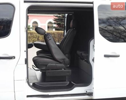 Белый Опель Виваро, объемом двигателя 1.6 л и пробегом 195 тыс. км за 18200 $, фото 9 на Automoto.ua