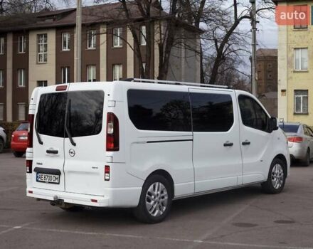 Белый Опель Виваро, объемом двигателя 1.6 л и пробегом 195 тыс. км за 18200 $, фото 4 на Automoto.ua