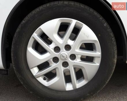 Белый Опель Виваро, объемом двигателя 1.6 л и пробегом 195 тыс. км за 18200 $, фото 13 на Automoto.ua