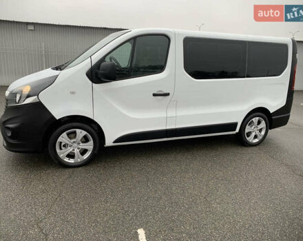 Білий Опель Віваро, об'ємом двигуна 1.6 л та пробігом 183 тис. км за 14900 $, фото 3 на Automoto.ua