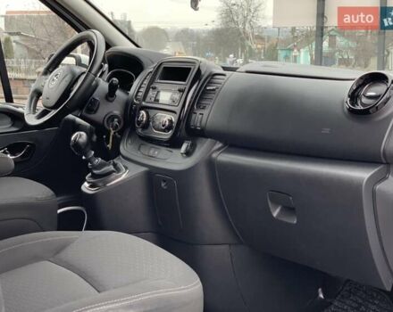 Белый Опель Виваро, объемом двигателя 1.6 л и пробегом 189 тыс. км за 17950 $, фото 19 на Automoto.ua