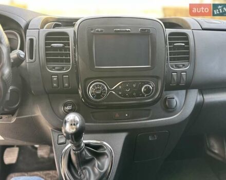 Белый Опель Виваро, объемом двигателя 1.6 л и пробегом 195 тыс. км за 18200 $, фото 18 на Automoto.ua