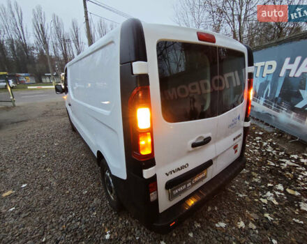 Білий Опель Віваро, об'ємом двигуна 1.6 л та пробігом 248 тис. км за 12000 $, фото 7 на Automoto.ua