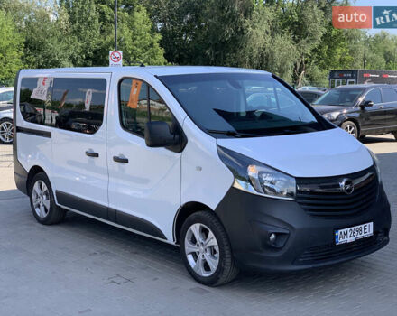 Белый Опель Виваро, объемом двигателя 1.6 л и пробегом 183 тыс. км за 14555 $, фото 6 на Automoto.ua