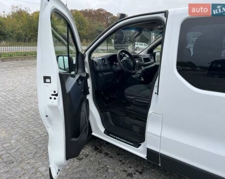 Білий Опель Віваро, об'ємом двигуна 1.6 л та пробігом 209 тис. км за 17500 $, фото 8 на Automoto.ua