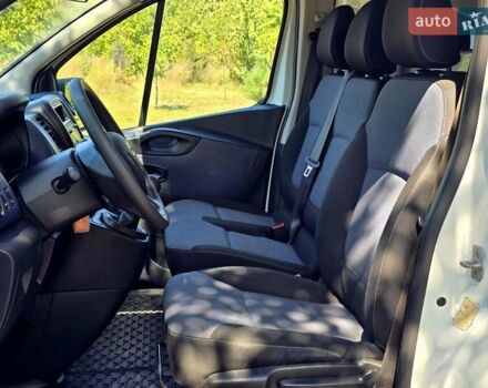 Белый Опель Виваро, объемом двигателя 1.6 л и пробегом 160 тыс. км за 14500 $, фото 53 на Automoto.ua