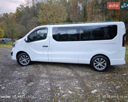 Белый Опель Виваро, объемом двигателя 1.6 л и пробегом 254 тыс. км за 16999 $, фото 4 на Automoto.ua