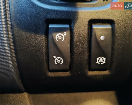 Білий Опель Віваро, об'ємом двигуна 1.6 л та пробігом 248 тис. км за 12000 $, фото 18 на Automoto.ua