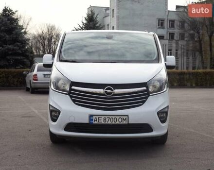 Белый Опель Виваро, объемом двигателя 1.6 л и пробегом 195 тыс. км за 18200 $, фото 6 на Automoto.ua