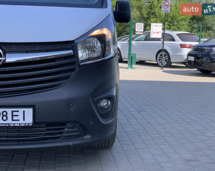 Белый Опель Виваро, объемом двигателя 1.6 л и пробегом 183 тыс. км за 14555 $, фото 9 на Automoto.ua