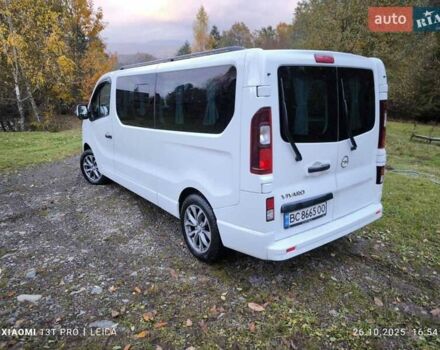 Белый Опель Виваро, объемом двигателя 1.6 л и пробегом 254 тыс. км за 16999 $, фото 3 на Automoto.ua