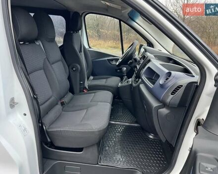 Білий Опель Віваро, об'ємом двигуна 1.6 л та пробігом 211 тис. км за 15800 $, фото 13 на Automoto.ua