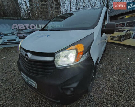 Білий Опель Віваро, об'ємом двигуна 1.6 л та пробігом 248 тис. км за 12000 $, фото 2 на Automoto.ua