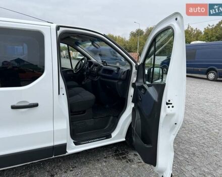 Білий Опель Віваро, об'ємом двигуна 1.6 л та пробігом 209 тис. км за 17500 $, фото 4 на Automoto.ua