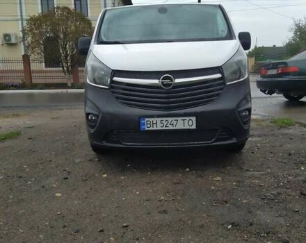 Белый Опель Виваро, объемом двигателя 1.6 л и пробегом 237 тыс. км за 13800 $, фото 1 на Automoto.ua