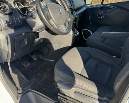 Белый Опель Виваро, объемом двигателя 1.6 л и пробегом 276 тыс. км за 14900 $, фото 5 на Automoto.ua