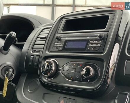 Белый Опель Виваро, объемом двигателя 1.6 л и пробегом 189 тыс. км за 17950 $, фото 20 на Automoto.ua