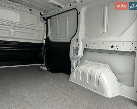 Белый Опель Виваро, объемом двигателя 1.6 л и пробегом 233 тыс. км за 14700 $, фото 56 на Automoto.ua