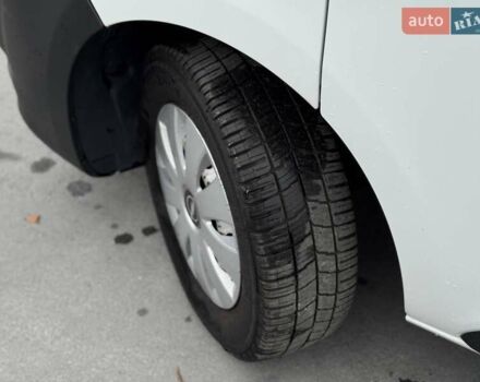 Белый Опель Виваро, объемом двигателя 1.6 л и пробегом 179 тыс. км за 15300 $, фото 12 на Automoto.ua