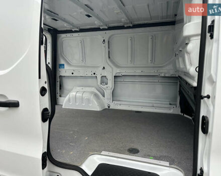 Белый Опель Виваро, объемом двигателя 1.6 л и пробегом 233 тыс. км за 14700 $, фото 62 на Automoto.ua