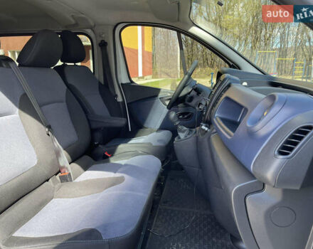 Белый Опель Виваро, объемом двигателя 1.6 л и пробегом 236 тыс. км за 15200 $, фото 7 на Automoto.ua