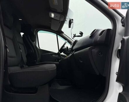 Белый Опель Виваро, объемом двигателя 1.6 л и пробегом 179 тыс. км за 15300 $, фото 57 на Automoto.ua