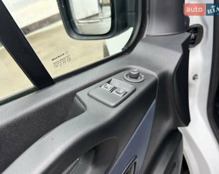 Белый Опель Виваро, объемом двигателя 1.6 л и пробегом 233 тыс. км за 14700 $, фото 38 на Automoto.ua