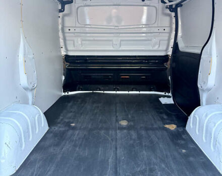 Белый Опель Виваро, объемом двигателя 1.6 л и пробегом 260 тыс. км за 11499 $, фото 13 на Automoto.ua