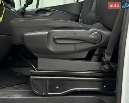 Белый Опель Виваро, объемом двигателя 1.6 л и пробегом 179 тыс. км за 15300 $, фото 16 на Automoto.ua