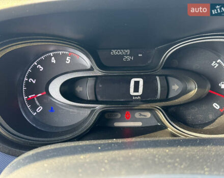 Белый Опель Виваро, объемом двигателя 1.6 л и пробегом 260 тыс. км за 11499 $, фото 31 на Automoto.ua