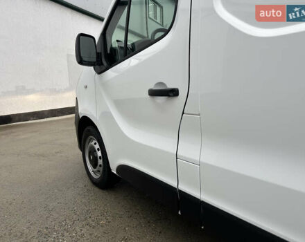 Белый Опель Виваро, объемом двигателя 1.6 л и пробегом 233 тыс. км за 14700 $, фото 11 на Automoto.ua