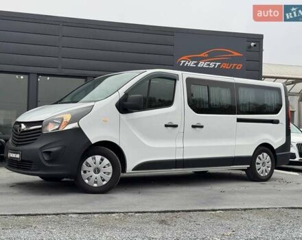 Белый Опель Виваро, объемом двигателя 1.6 л и пробегом 179 тыс. км за 15300 $, фото 4 на Automoto.ua