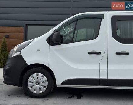 Белый Опель Виваро, объемом двигателя 1.6 л и пробегом 179 тыс. км за 15300 $, фото 8 на Automoto.ua