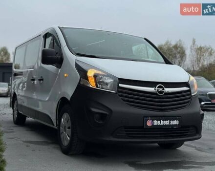 Белый Опель Виваро, объемом двигателя 1.6 л и пробегом 179 тыс. км за 15300 $, фото 6 на Automoto.ua