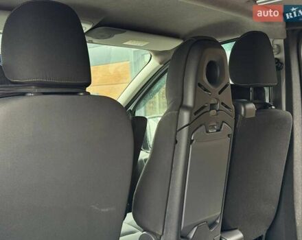 Белый Опель Виваро, объемом двигателя 1.6 л и пробегом 179 тыс. км за 15300 $, фото 33 на Automoto.ua