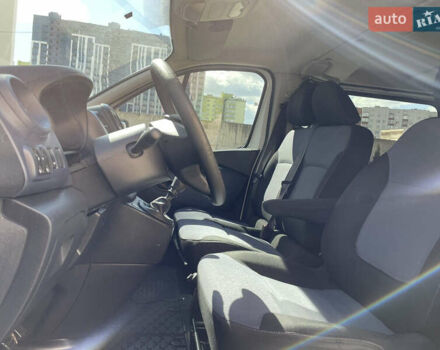 Белый Опель Виваро, объемом двигателя 1.6 л и пробегом 236 тыс. км за 15200 $, фото 10 на Automoto.ua