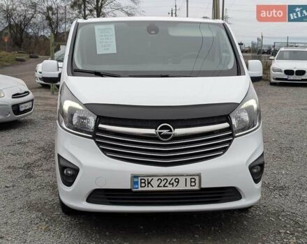 Білий Опель Віваро, об'ємом двигуна 1.6 л та пробігом 205 тис. км за 16550 $, фото 6 на Automoto.ua