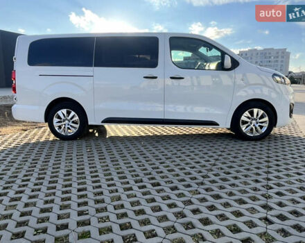 Белый Опель Виваро, объемом двигателя 2 л и пробегом 200 тыс. км за 27200 $, фото 2 на Automoto.ua