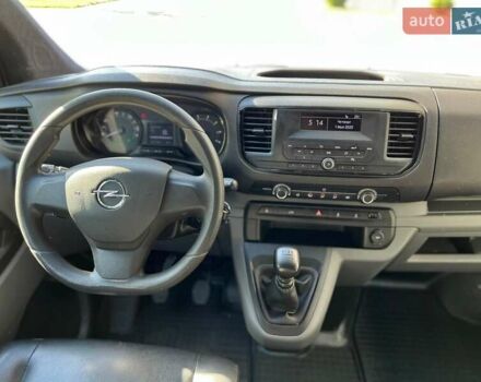 Белый Опель Виваро, объемом двигателя 2 л и пробегом 240 тыс. км за 21699 $, фото 18 на Automoto.ua