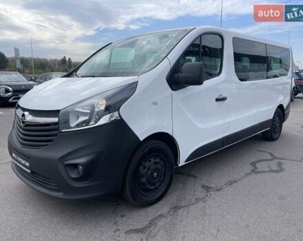 Белый Опель Виваро, объемом двигателя 1.6 л и пробегом 72 тыс. км за 25400 $, фото 2 на Automoto.ua