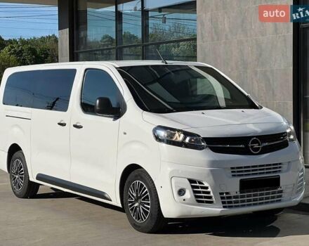 Белый Опель Виваро, объемом двигателя 2 л и пробегом 240 тыс. км за 21699 $, фото 6 на Automoto.ua